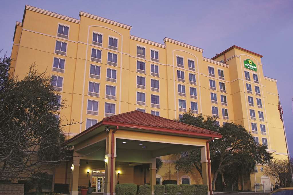 La Quinta By Wyndham San Antonio Medical Ctr. Nw Hotel Eksteriør billede
